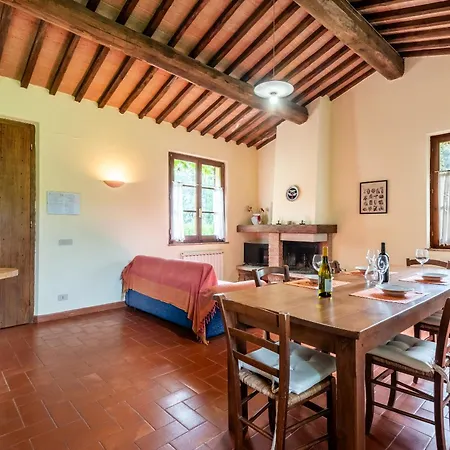Il Chiassale Farm stay *